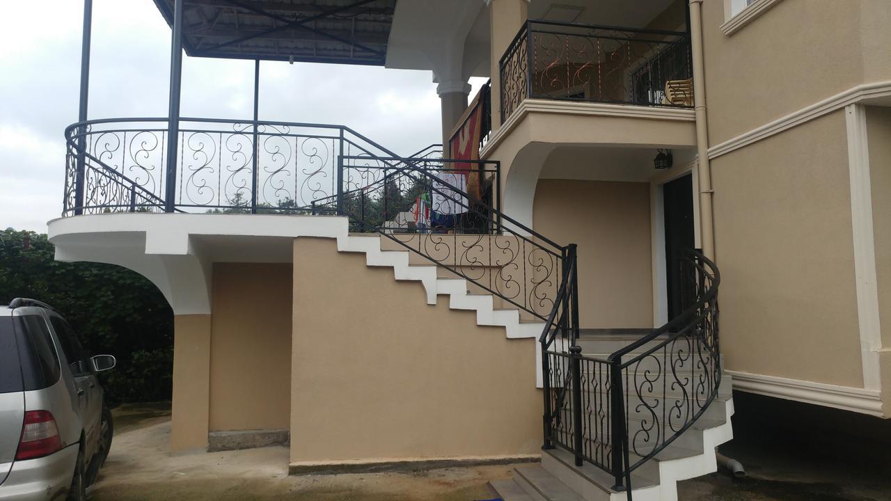 Villa Royal House 마킨자우리 외부 사진