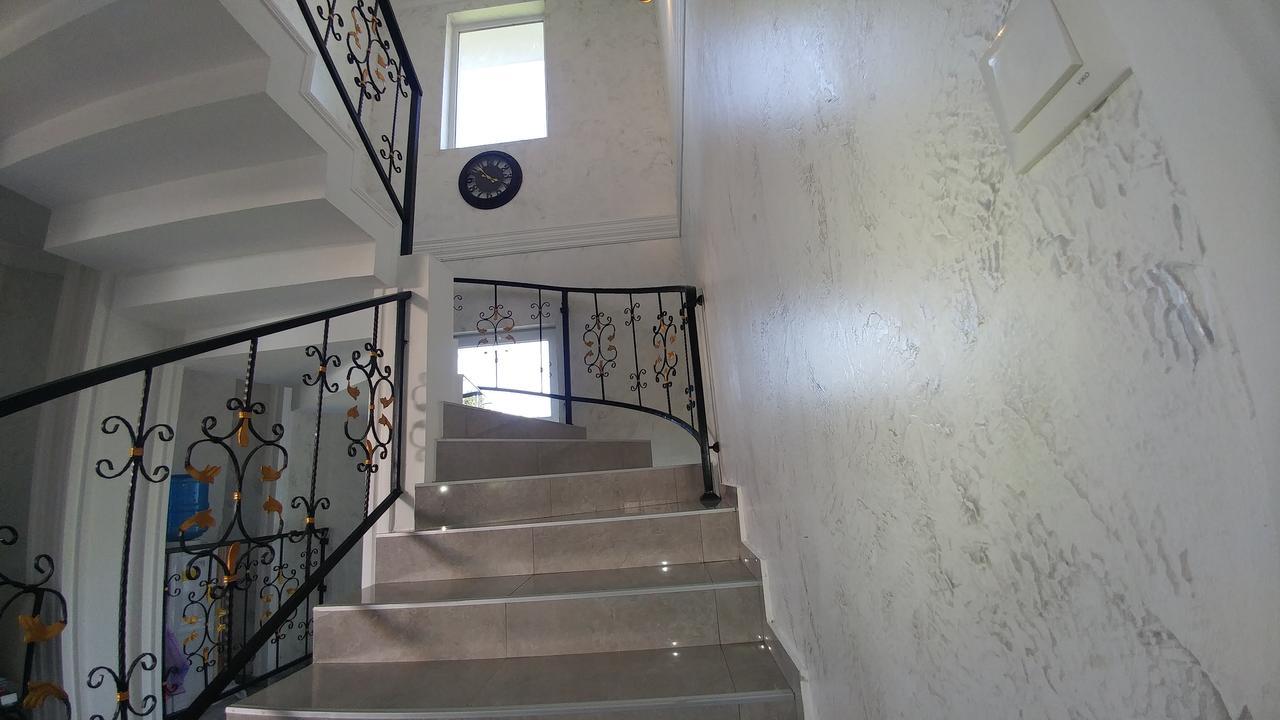 Villa Royal House 마킨자우리 외부 사진